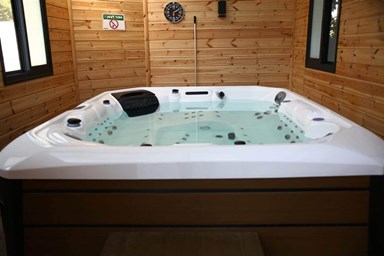 קדמת עדן - הבקתות