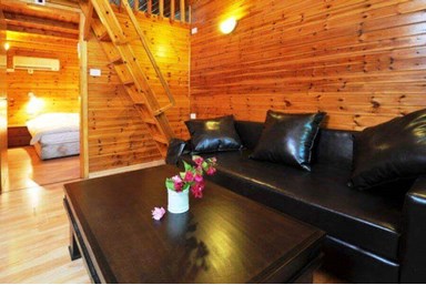 קדמת עדן - הבקתות