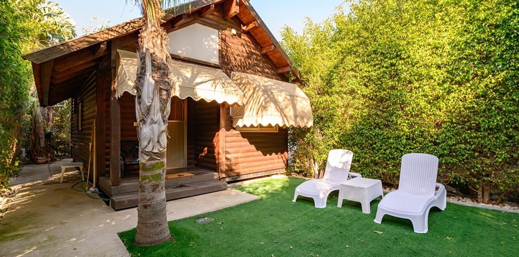 בקתות עץ בכפר יחידה 4 (4).jpg