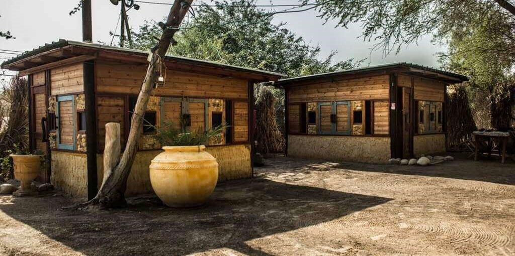 חאן שקדי - מסע מדבר בקתות (1).jpg