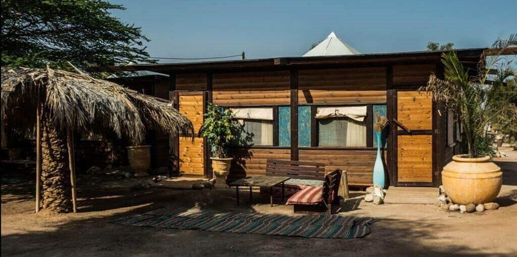 חאן שקדי - מסע מדבר לודג' (2).jpg