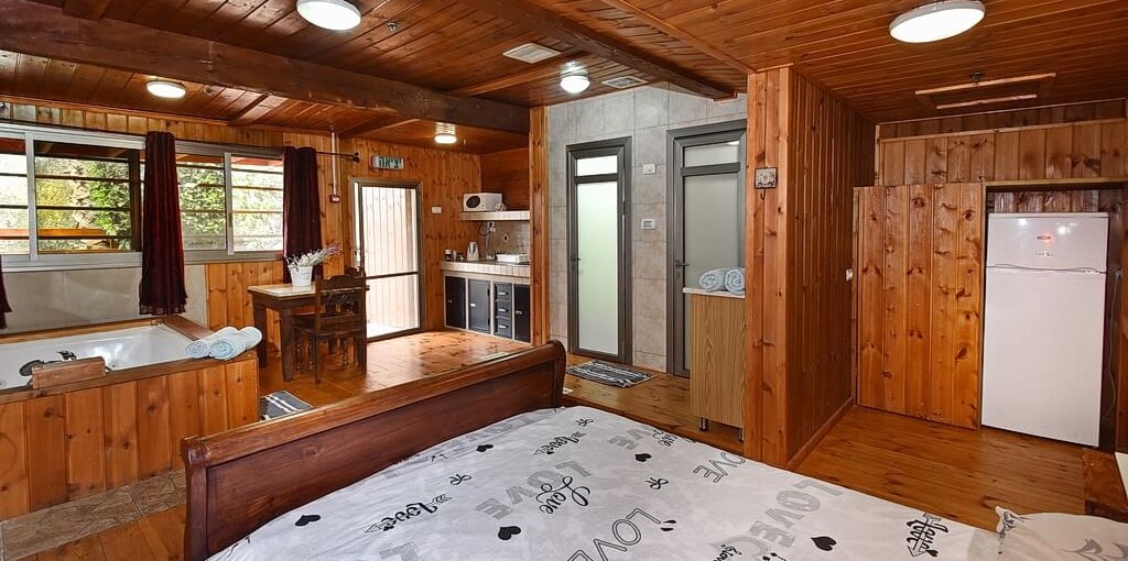 אחוזת ציפורי ספא ואירוח חדרי האירוח (9).jpg