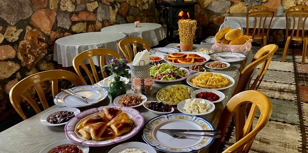 בקתות עץ בין העננים מסעדה חדש (6).jpeg