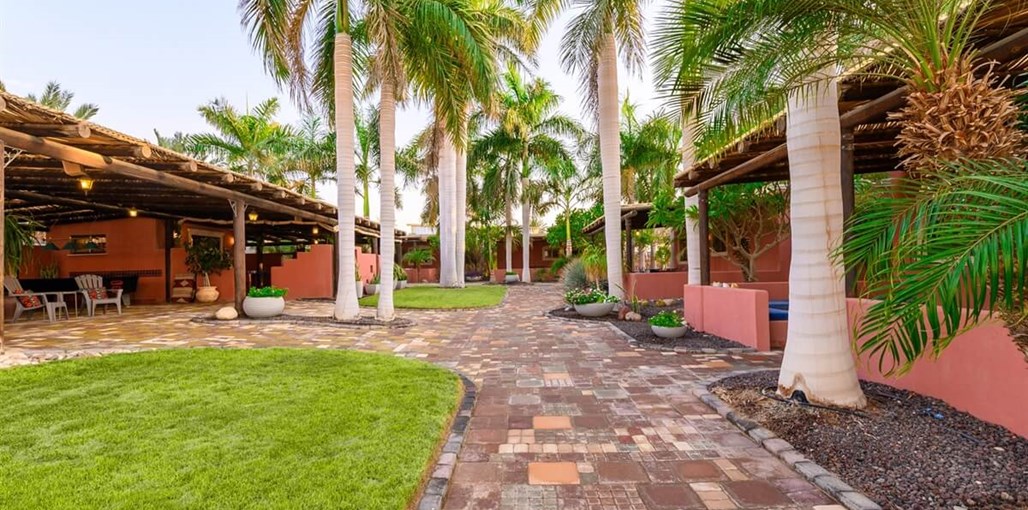 לה סיאסטה - La Siesta חצר המתחם (29).jpg