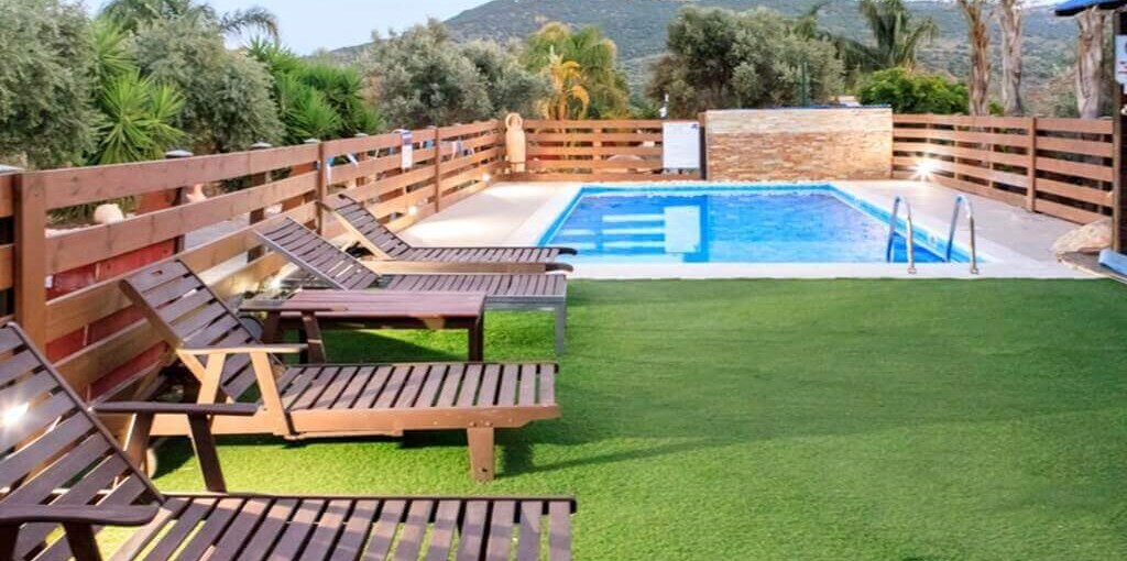 אהבה בטבע חצר ובריכה (10).jpg