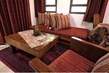 פויאנה בגולן - החצר והנוף