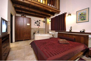 פויאנה בגולן - החצר והנוף