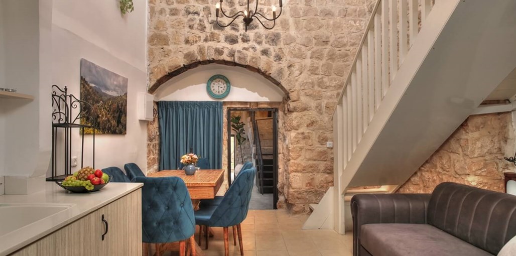 החושן בעתיקה ספיר 2.jpg