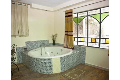 כפר נבון - מרכז אירוח - סוויטות לזוגות