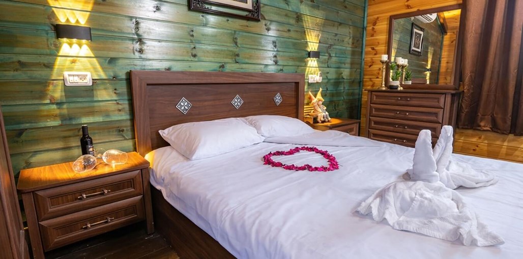 מעל העננים פנים (10).jpg