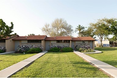 מלון שפיים  - מתחם החוץ