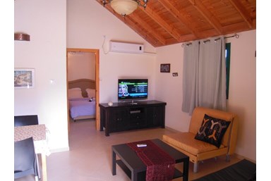 צימרים בכרם הזיתים  - הבקתות - הירוקה והכחולה