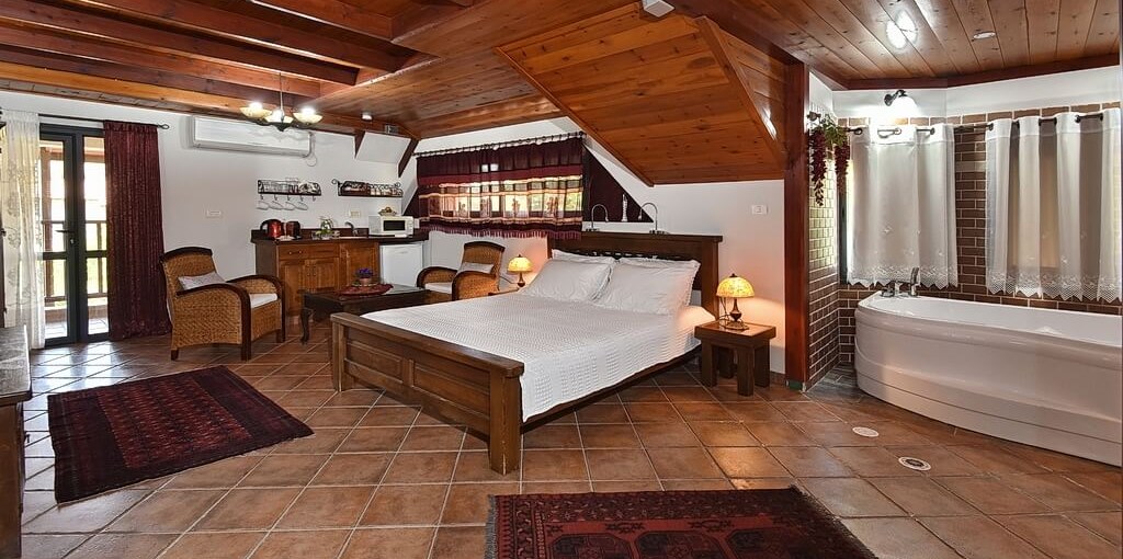 מיקאסה חדר מספר 2 (3).jpg