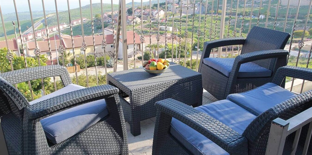 בית מהלר - נוף לכנרת משפחתית (5).jpg