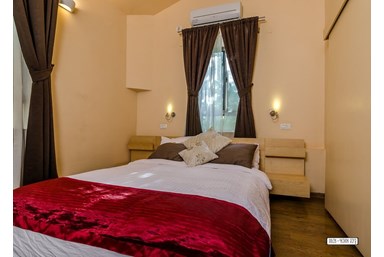 מול היער  - סוויטות תמר וארז