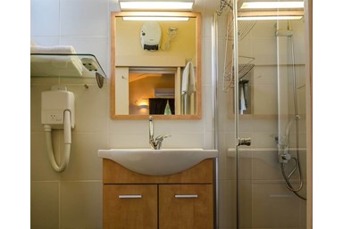 מול היער  - סוויטות תמר וארז