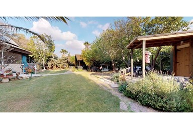 זהר בדשא - יורט - יחידת אירוח מונגולית