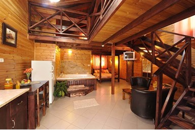 אלוני חן - בקתת ארז