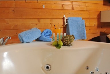 טרופי צימר  spa & resort - בקתות אוהד ועידו