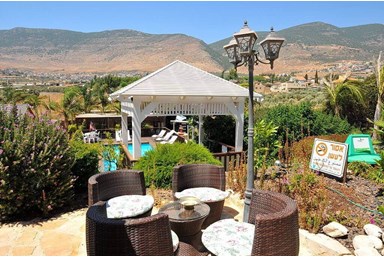 טרופי צימר  spa & resort - חצר, בריכה וספא