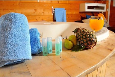 טרופי צימר  spa & resort - בקתות עדי ועידן