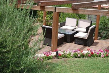 צימר ירושלים של זהב - החצר והנוף