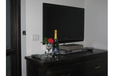 סוויטות לונה דה מונטה - נס הרים - החצר והנוף