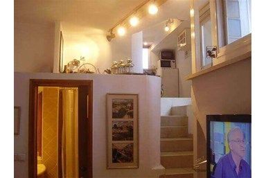 אברהמי נוף האגם - בית האבן