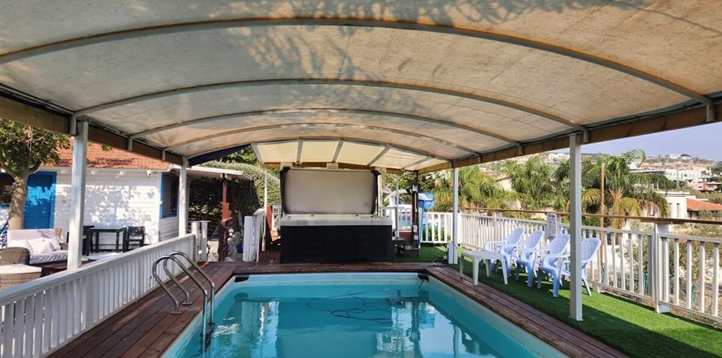 צלילי אהבה בכנרת החצר והבריכה (13).jpg