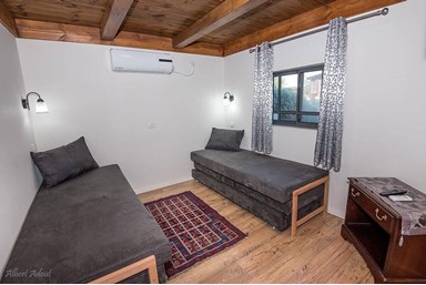 מרגנית בגליל - בקתת מור