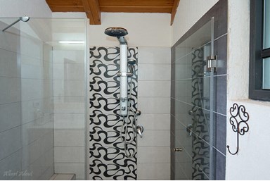 מרגנית בגליל - בקתת מור