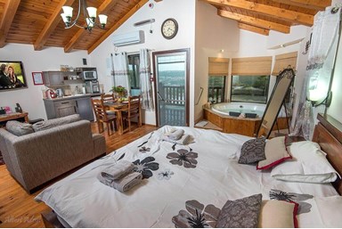 מרגנית בגליל - בקתת מור