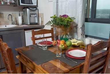 מרגנית בגליל - בקתת מור