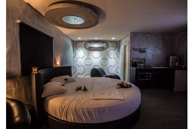 לאונצ'ו - הסוויטה השחורה