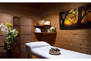 מלון בוטיק ספא וילג' - בחצר ובסביבת המלון