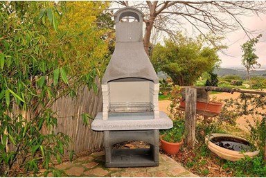 שוויצריה בגליל - הבריכה