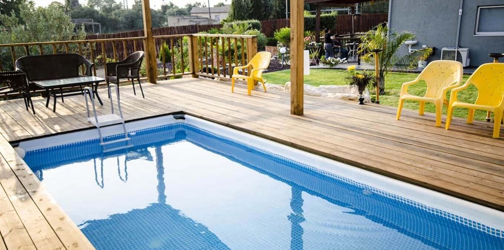 מול הצבר הבריכה במתחם (4).jpg