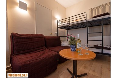 כפר הנופש אלמוג - חדרי נחל אוג