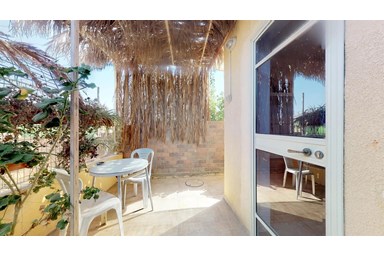 חורשה במדבר - מתחם החוץ