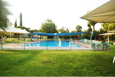 חאן צאלים  - הבריכה