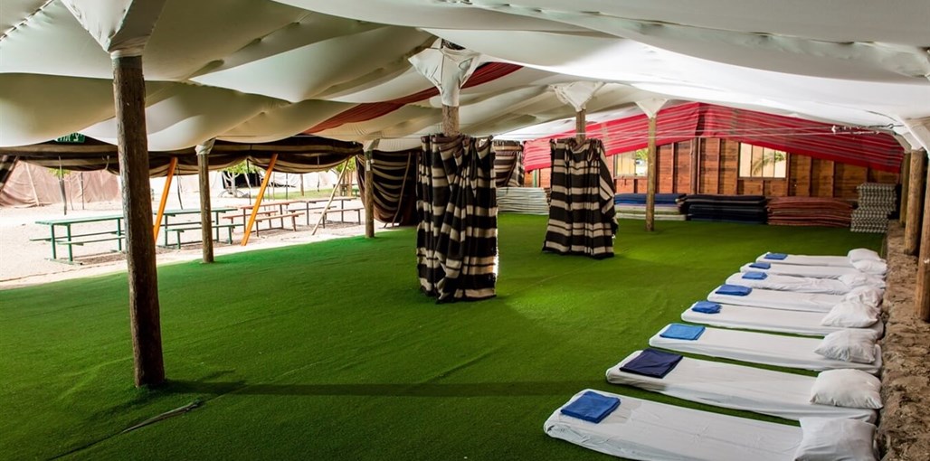 חאן אל על חאן אוהל רועים -בפנים 2.jpg