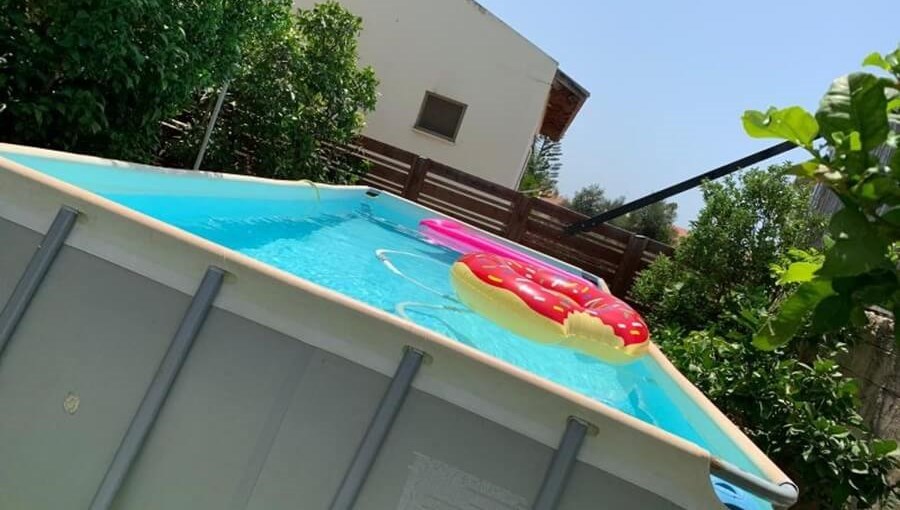 פינת האירוח של אריאלה בריכה 11820 (2).jpg