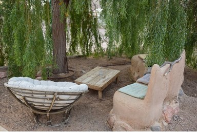 בית ויליאמס - החצר והנוף 