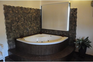 בקתות בצל הזית