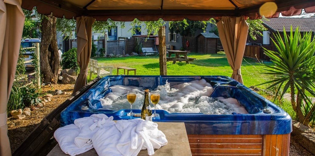 דרור בתבור הבריכה והחצר (22).jpg