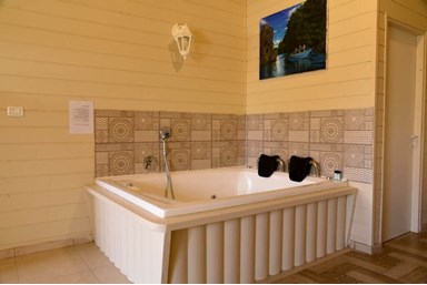 אחוזת הפרח בגני - סביון