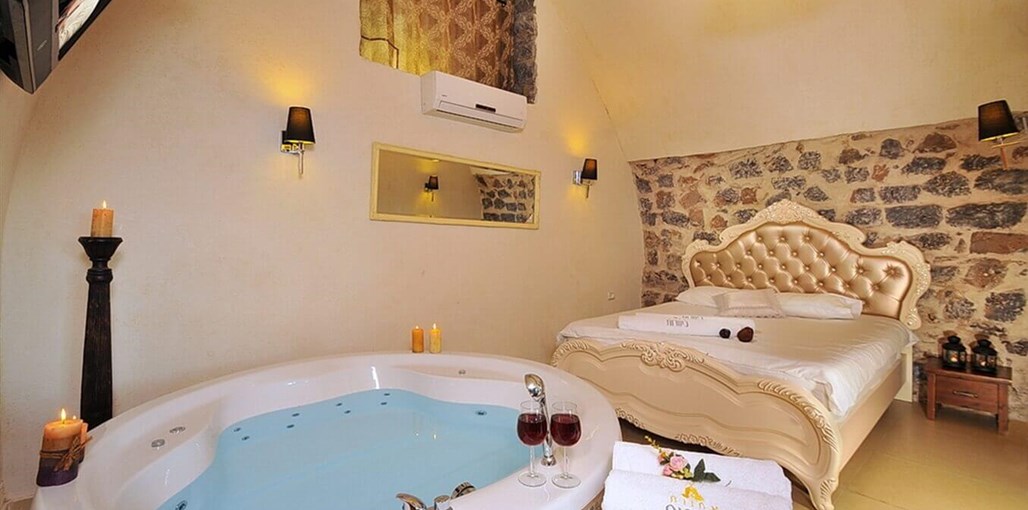 אחוזת כינורות אבן מפוארת (2).JPG