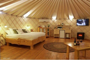 הבית של הליוס - היורט