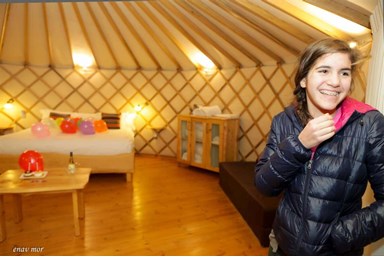 הבית של הליוס - ימי הולדת, הצעות נישואין ועוד