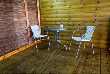 מלכת שבא תלמי בילו - הבריכה והמרפסת